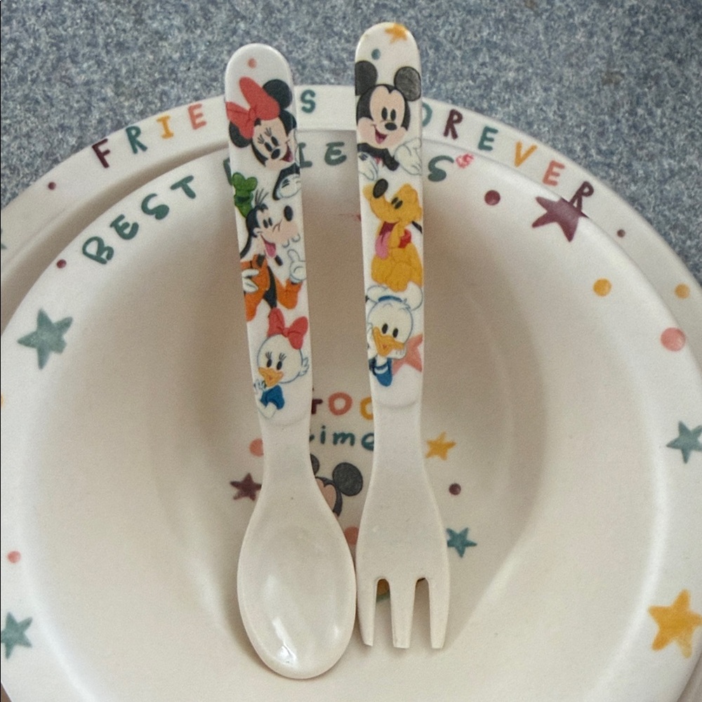 Disney Multicolor Dinnerware Set - Picture 4 of 5